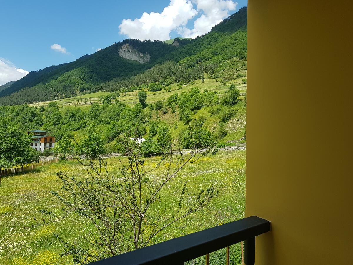 Гостевой дом Hilltop Mestia Местиа