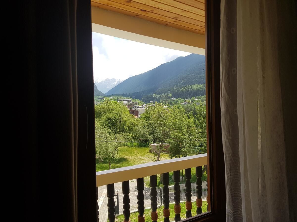 Гостевой дом Hilltop Mestia Местиа-26