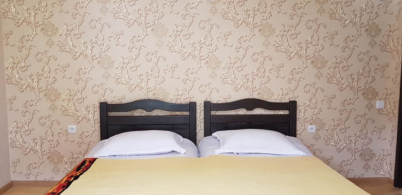 Гостевой дом Hilltop Mestia Местиа-9