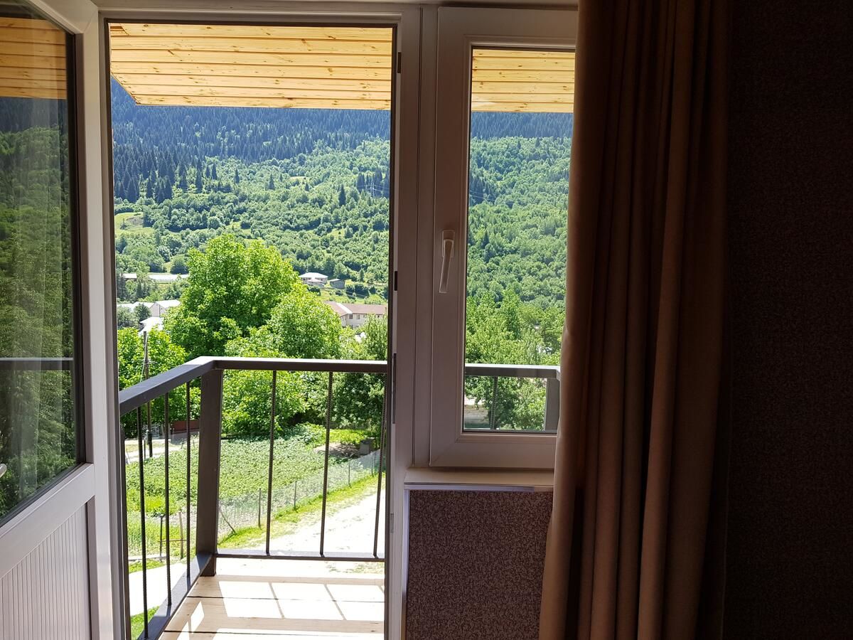 Гостевой дом Hilltop Mestia Местиа-10